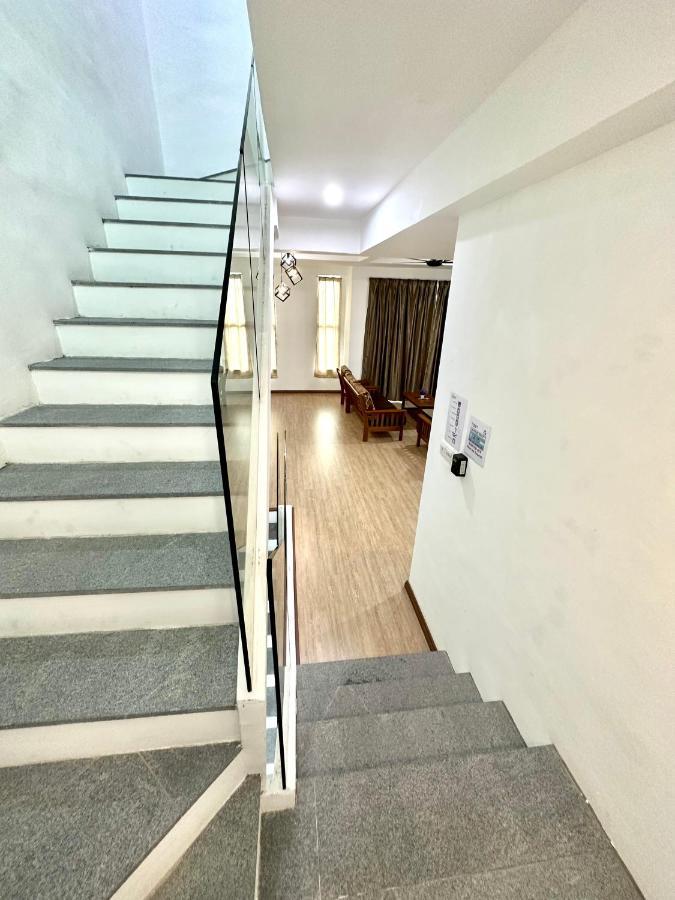 Springfield 3-Storey Cheerful Townhouse #Yoyo Homestay SDK Exteriér fotografie